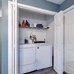 Cheerful Large Bdr & Loft - Game Room